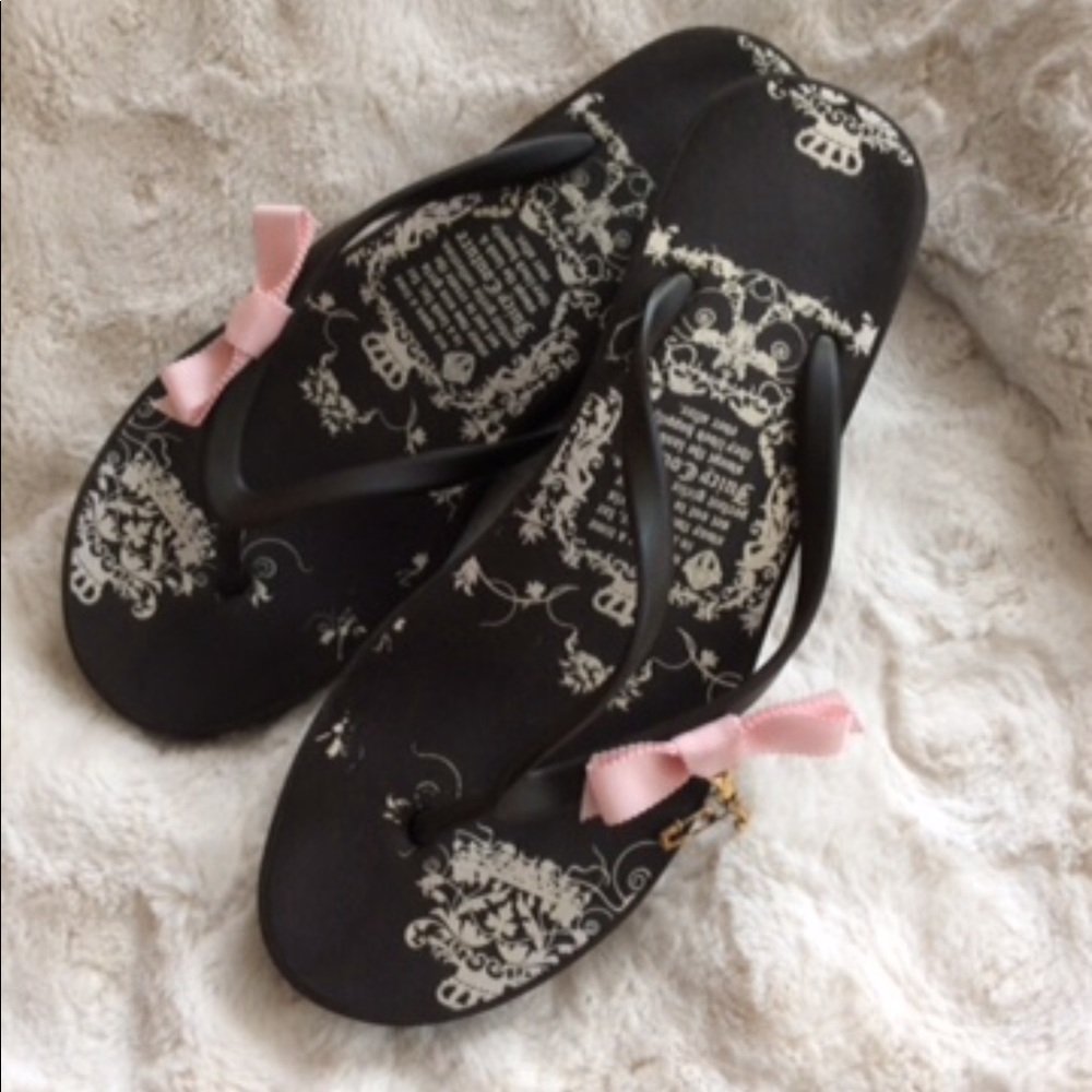 Juicy Couture Sandals